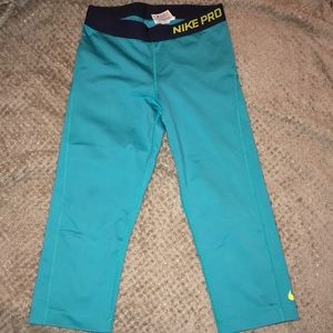 NIKE Dri-Fit crop turquoise leggings